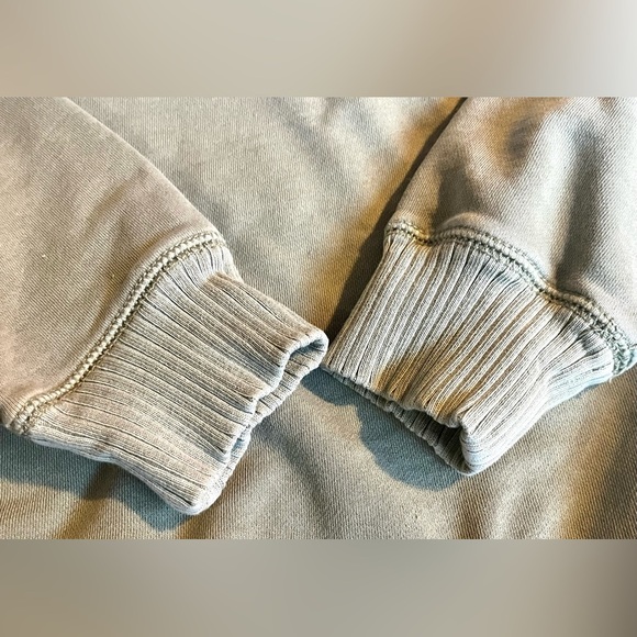 American Eagle Outfitters “Anything Is Possible” Women’s Sage Green Sweatshirt - Picture 16 of 16